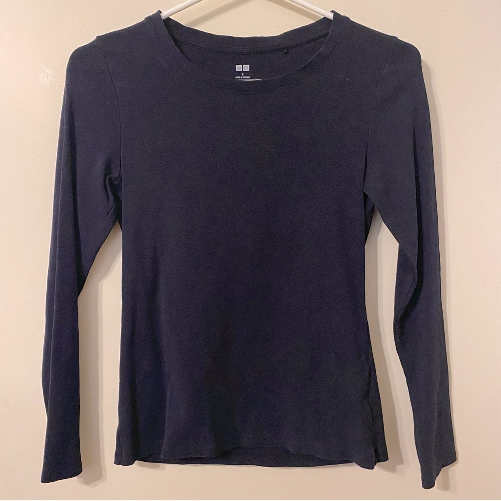 Uniqlo Women’s Navy Long-Sleeved Crewneck T-Shirt